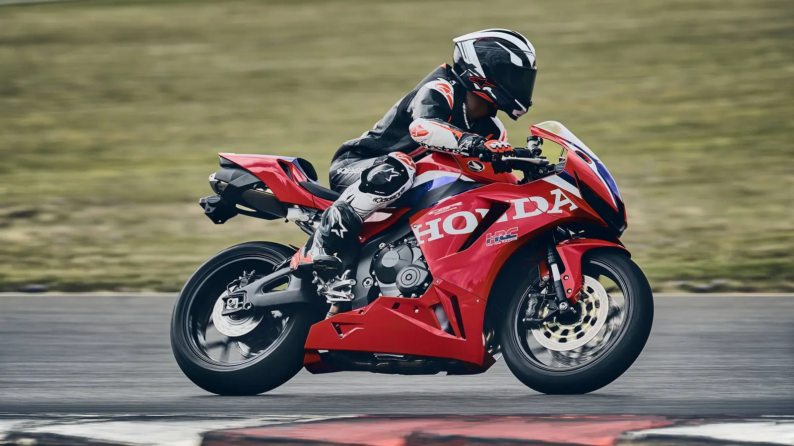 Honda CBR600RR 2027 saa merkittävästi Fireblade-tekniikkaa