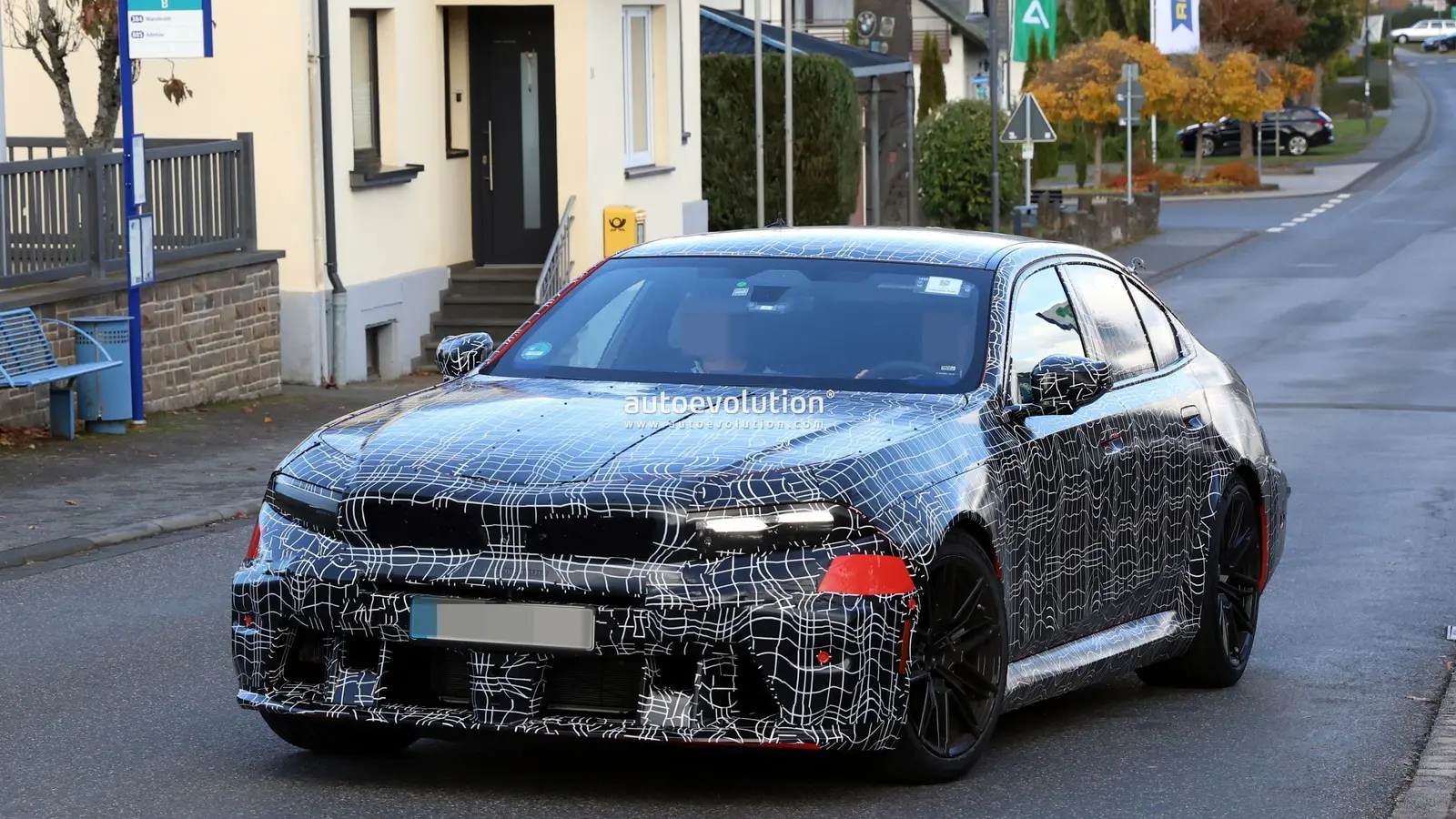BMW M5:n facelift tuo Neue Klasse -ilmeen vuodelle 2028