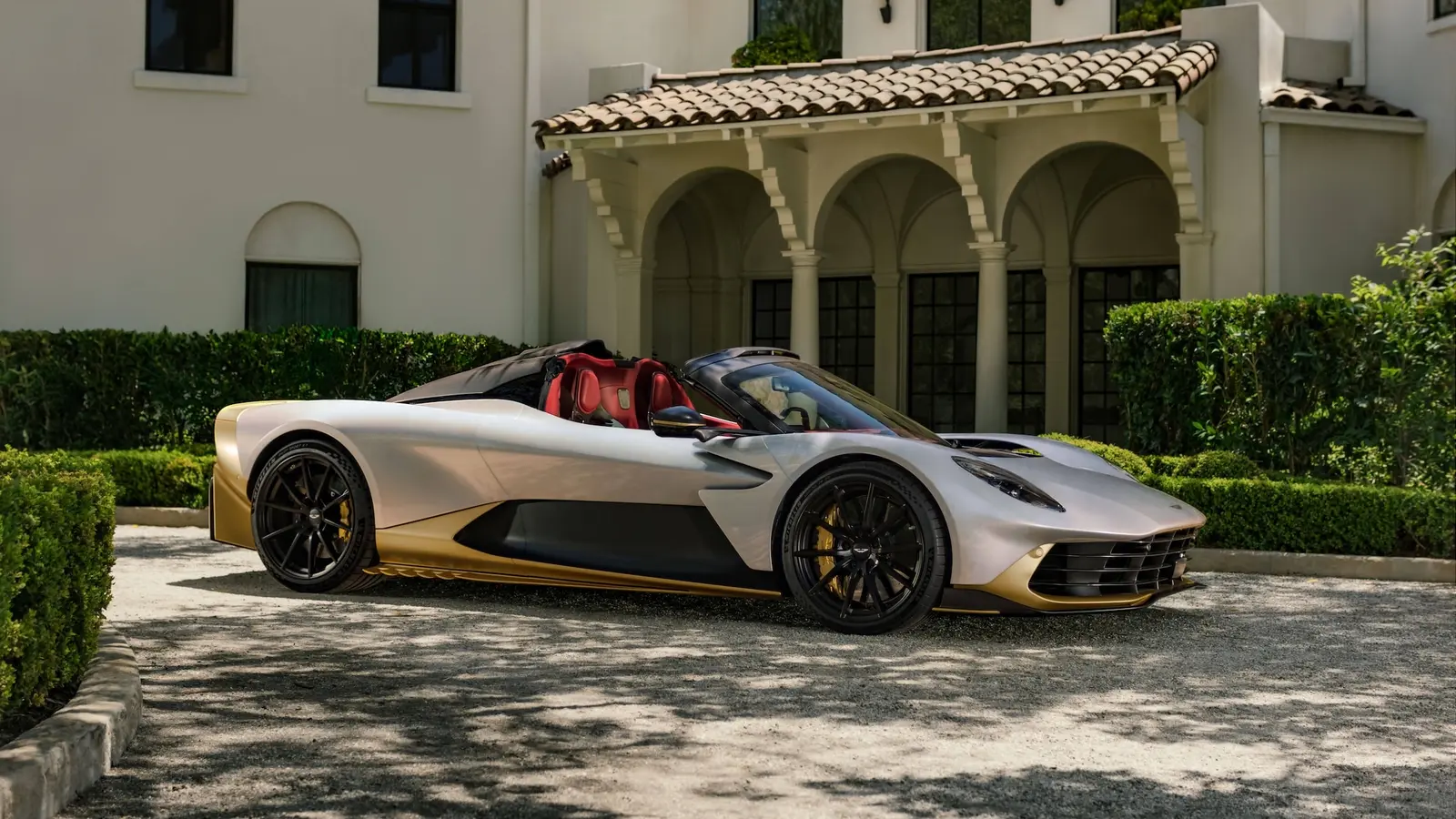 Aston Martin Valhalla Spider tuo F1-tekniikan avoautoon