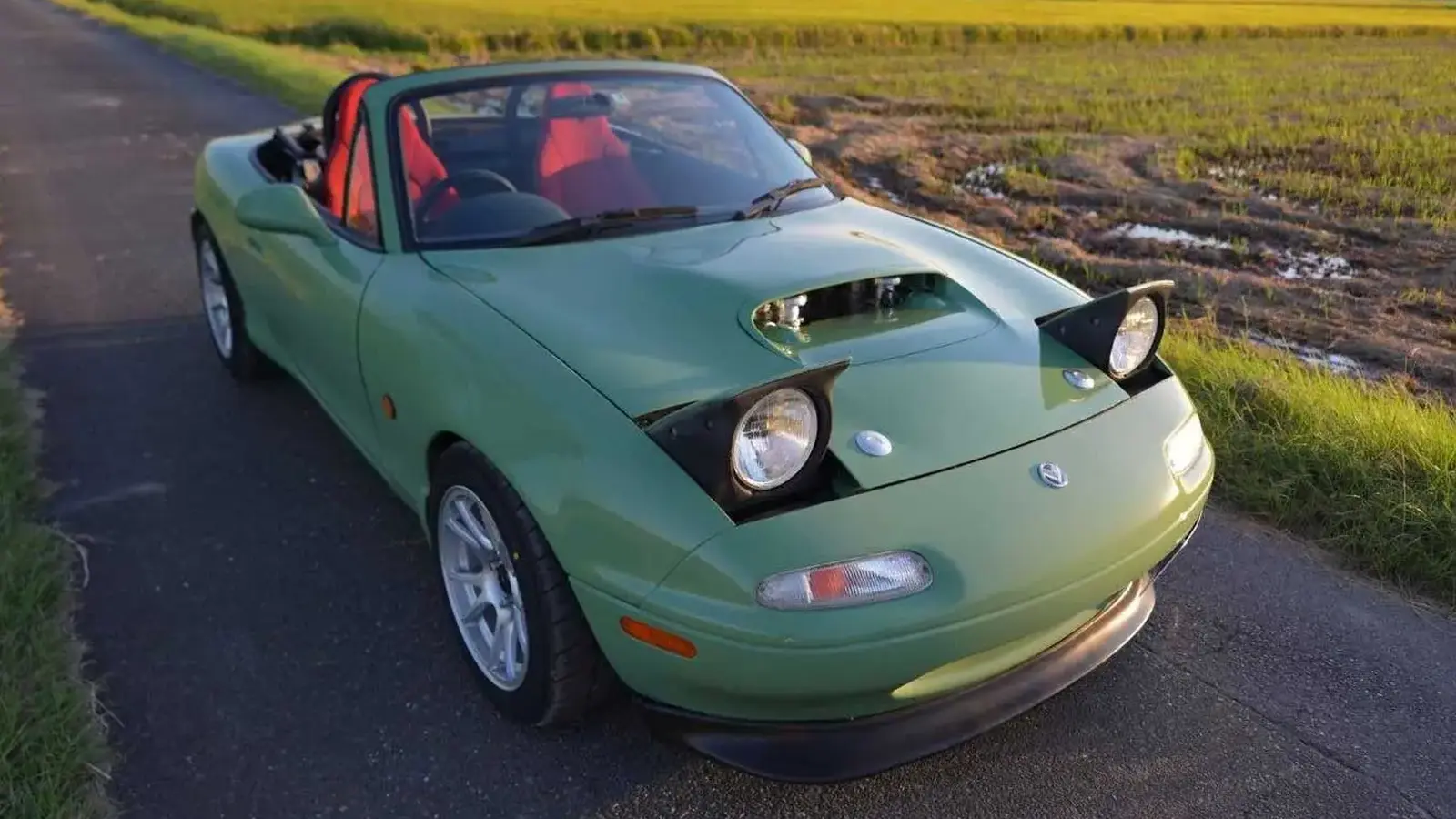 Ferrari V8 muutti Mazda MX-5:n harvinaiseksi erikoisautoksi