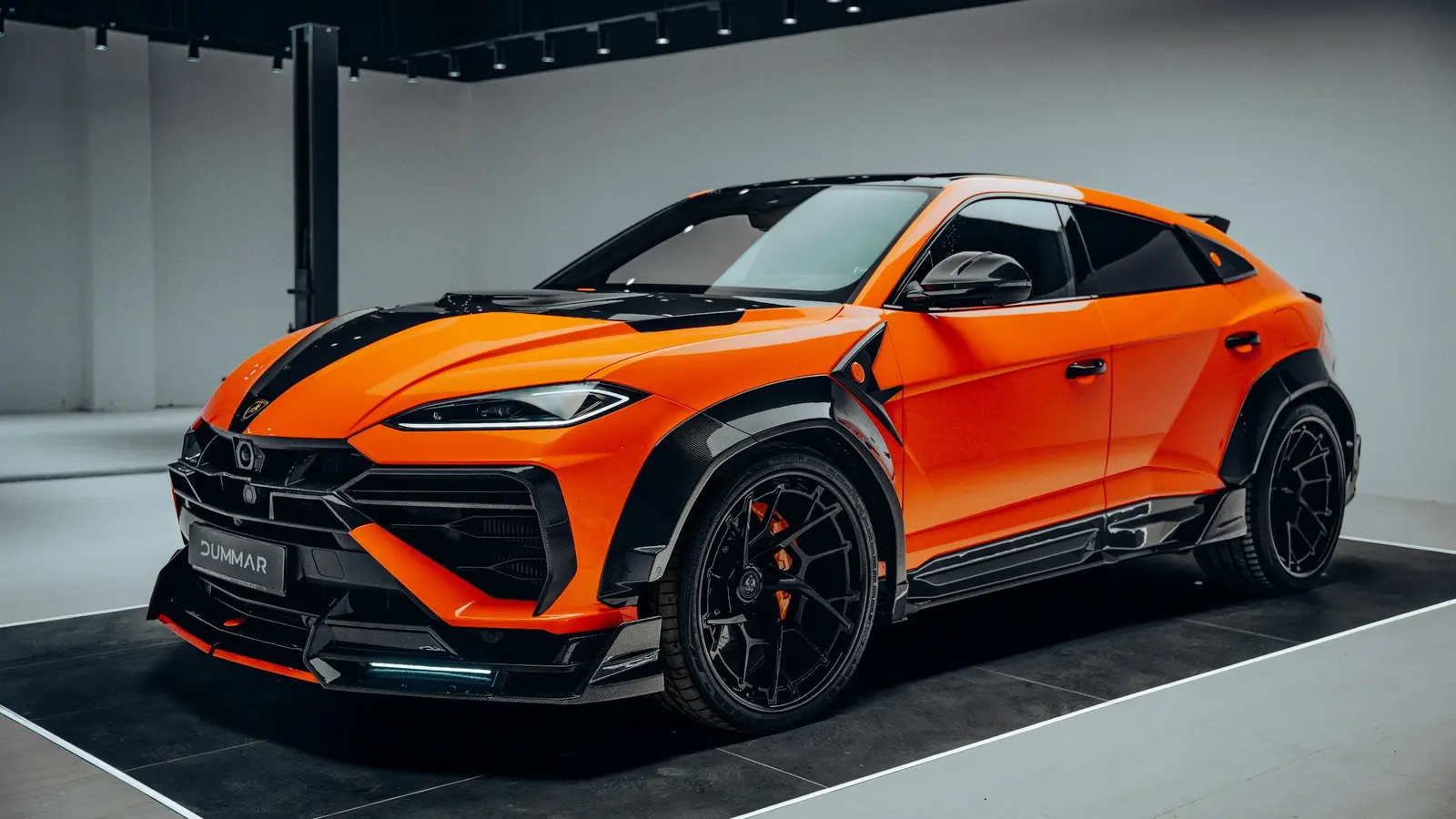 DUMMAR esittelee Lamborghini Urus SE widebody-kitinsä