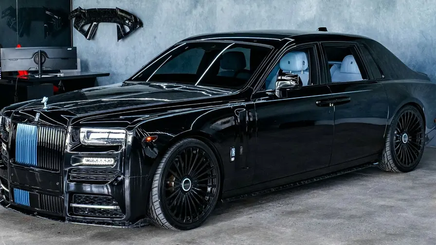 Mansory muokkaa Rolls-Royce Phantomia sinisin tehostein