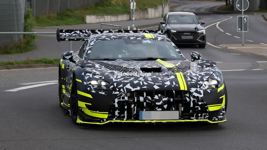 Mercedes-AMG GT Black Series testissä Nürburgringillä