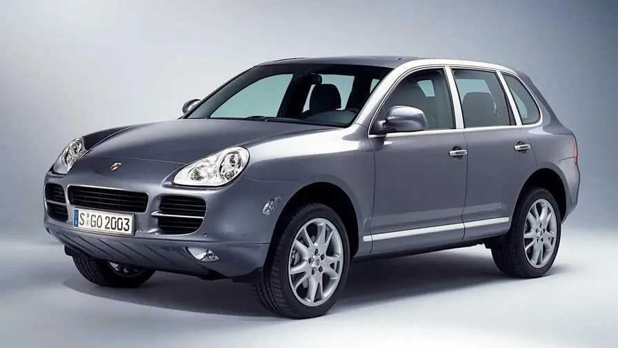Porsche Cayenne pelasti merkin ja muutti SUV-markkinat