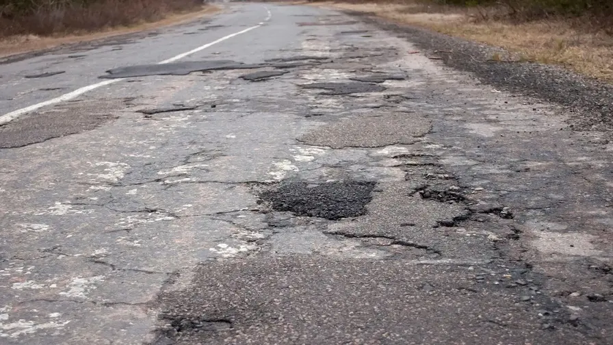 Suomessa päällystetään tänä vuonna 2 400 kilometriä teitä
