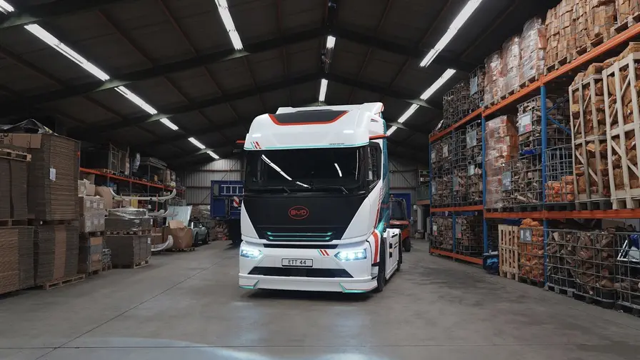 BYD ETT 44 tuo megawattilatauksen sähkörekkoihin