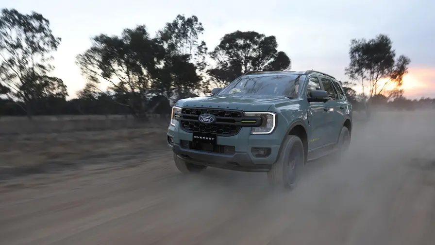 Ford Everest 2027 uudistuu Wolftrak-erikoisversiolla