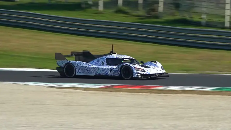 Fordin LMDh-hyperauto testissä Monzassa ennen WEC-kautta