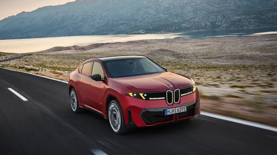 BMW johtaa Yhdysvaltain luksusautomarkkinoita 2026