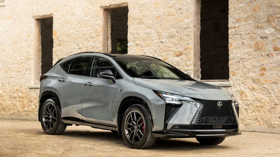 Lexus NX 2027 uudistuu hybrideillä ja varusteilla