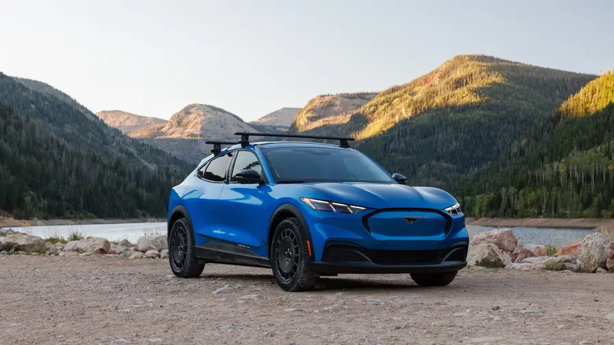 Ford Mustang Mach-E Trail-paketti vahvistaa mallistoa