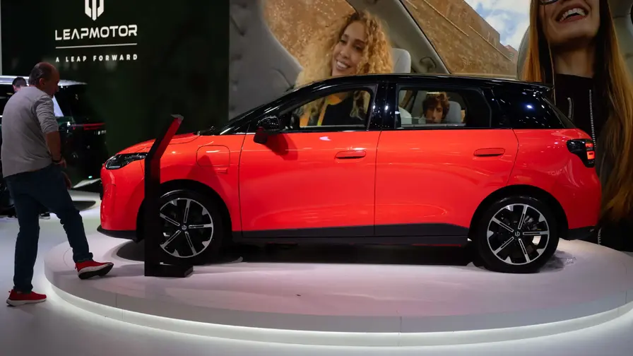 Leapmotor B03 esiteltiin Pariisissa, Suomi odottaa vielä