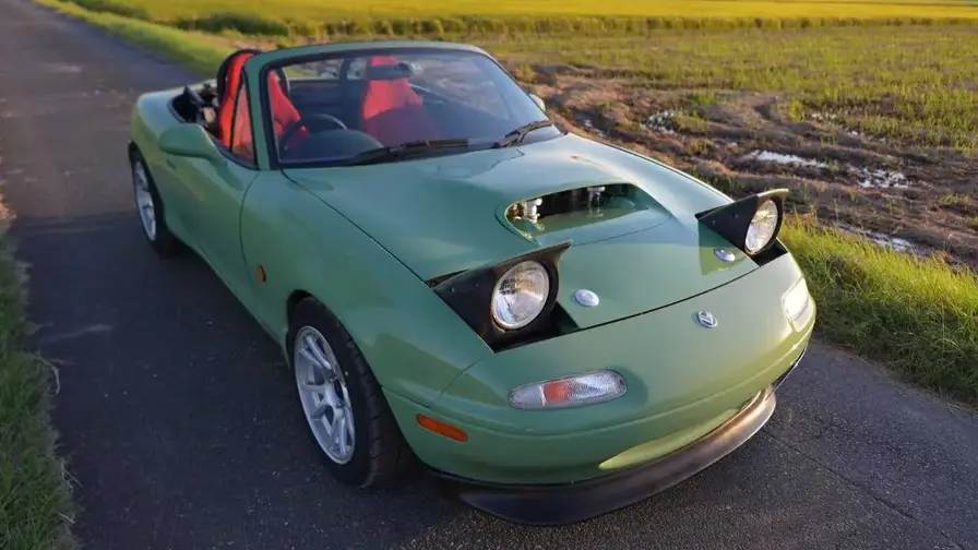 Ferrari V8 muutti Mazda MX-5:n harvinaiseksi erikoisautoksi