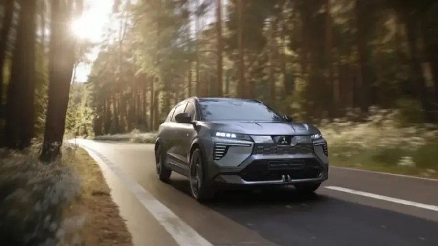 Mitsubishi Eclipse Cross saa uuden 67 kWh akkuversion