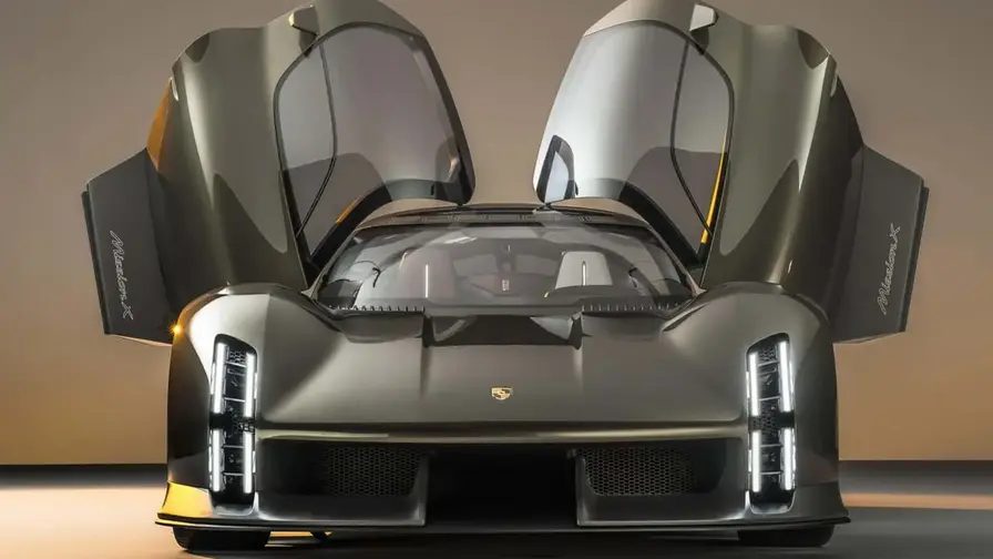 Porsche kehittää uutta keskimoottorista superautoa