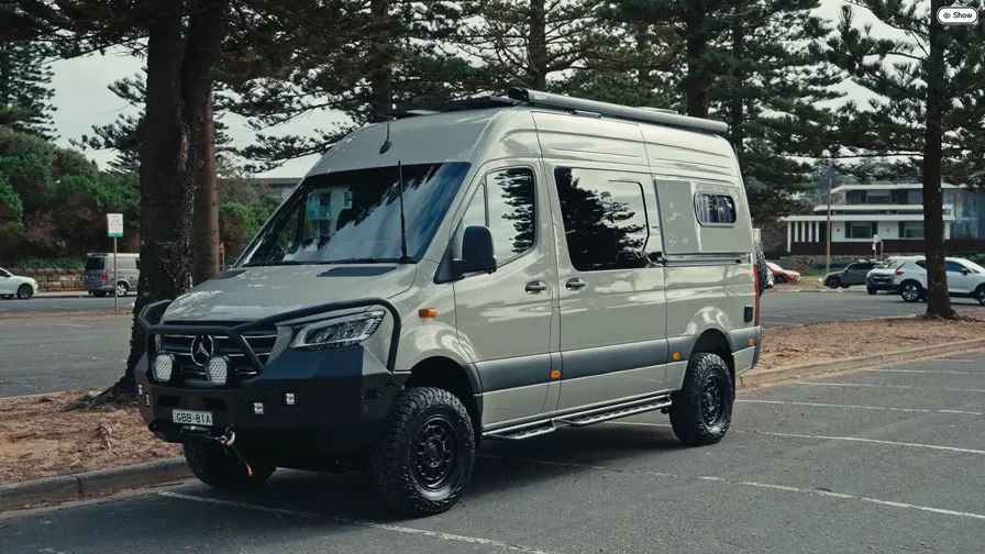 Ylellinen Mercedes Sprinter -retkeilyauto Australiaan
