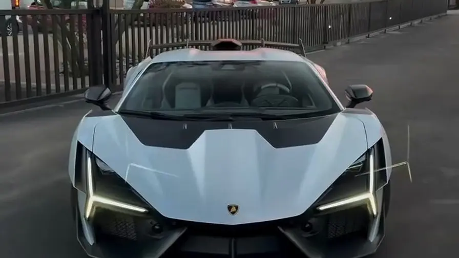 Lamborghini Revuelto sai äärimmäisen Zacoe-widebodyn