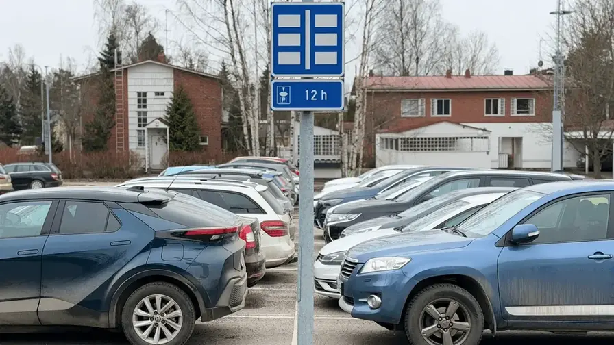 Tutkimus: suomalaiset haluavat suuremmat parkkiruudut